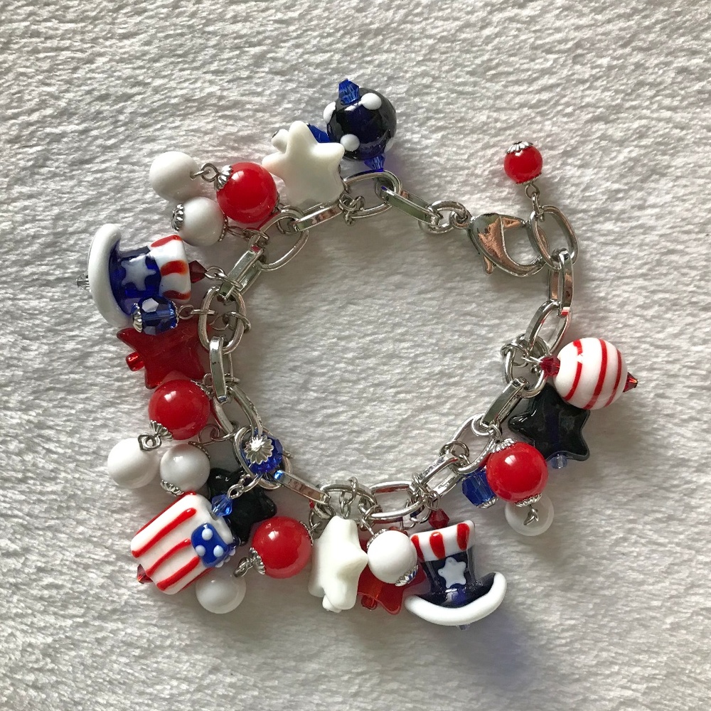 NEW Handmade Patriotic Lampwork Glass Charm Bracelet